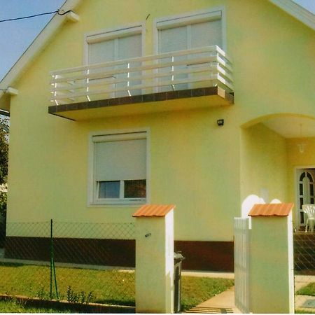 Nora Apartman Apartman Balatonfůzfő Kültér fotó