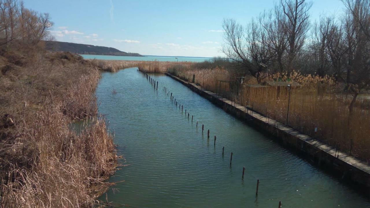 Nora Apartman Apartman Balatonfůzfő Kültér fotó